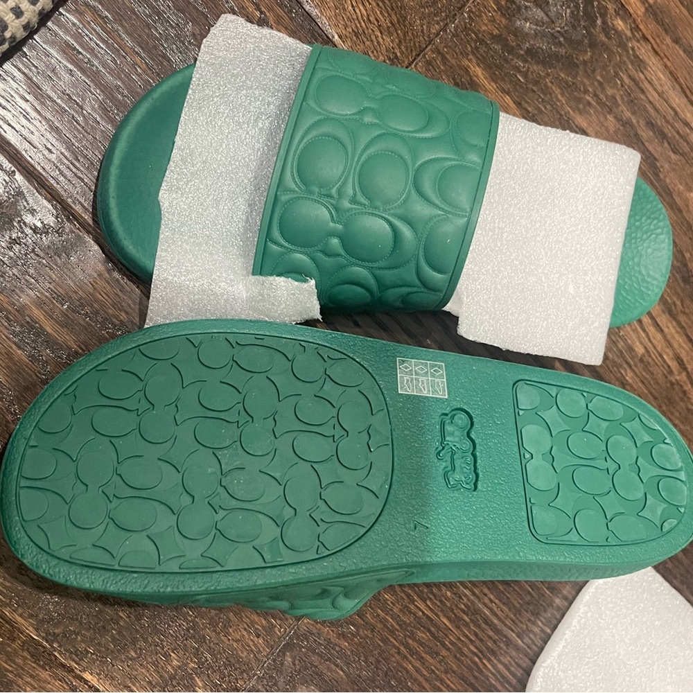 COACH rubber pool slide / Green - Picture 3 of 5